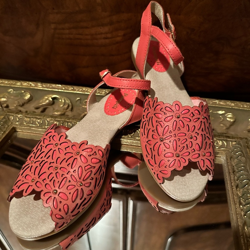 Sandals Coral by Pampili